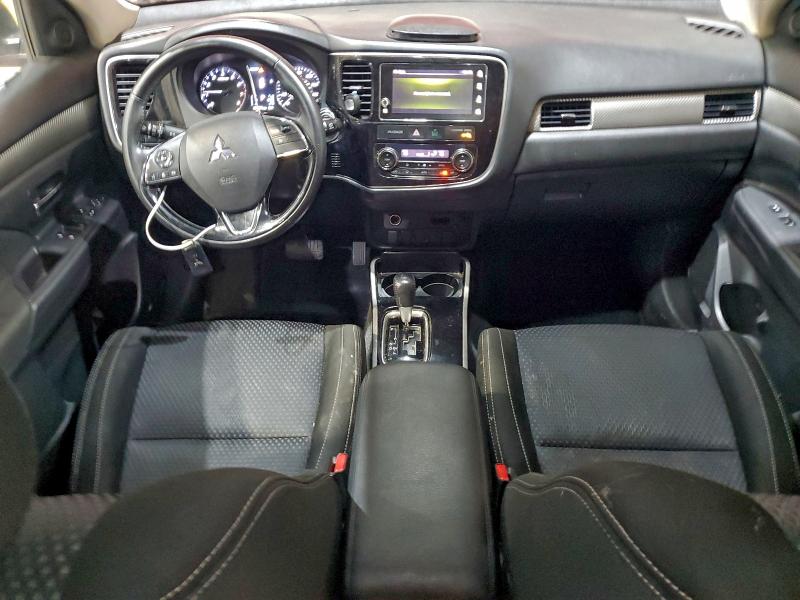 Photo 8 from auction – 2017 MITSUBISHI OUTLANDER with VIN JA4AZ3A3XHZ020696