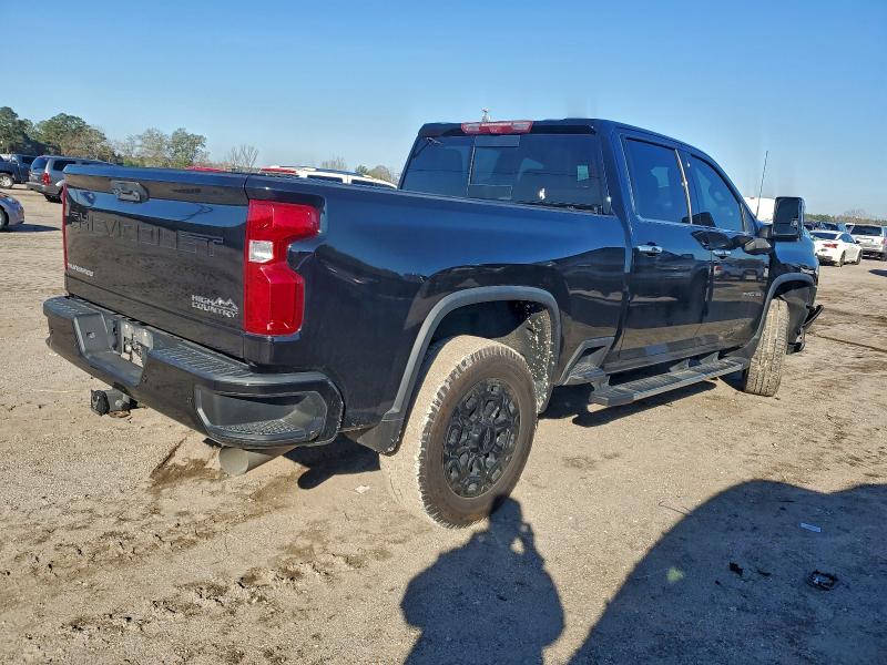 Photo 3 from auction – 2021 CHEVROLET SILVERADO with VIN 1GC4YREY8MF255415