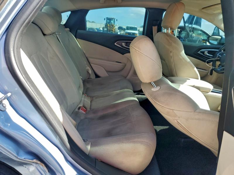 Photo 10 from auction – 2015 CHRYSLER 200 LIMITE with VIN 1C3CCCAB8FN682373