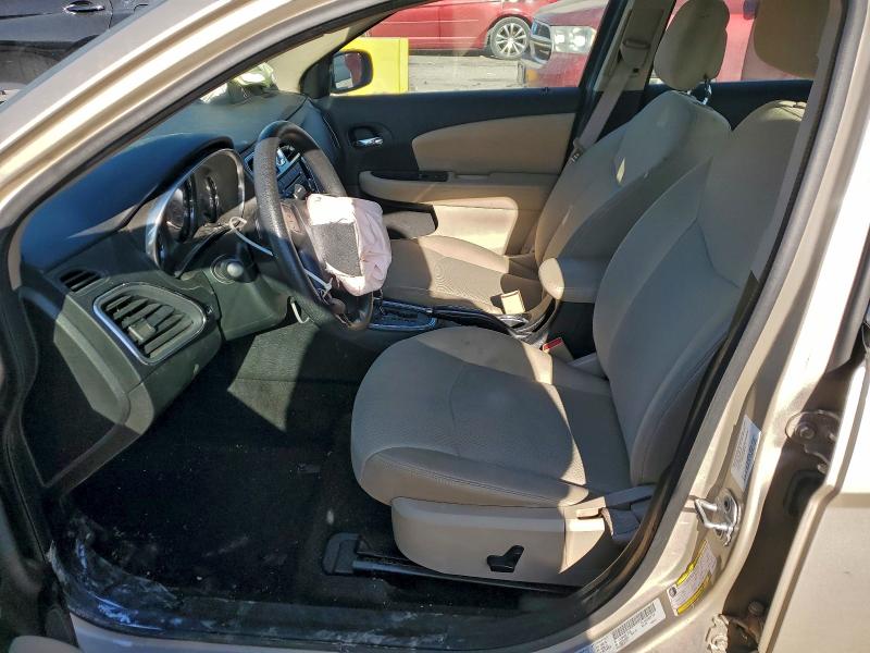 Photo 7 from auction – 2013 CHRYSLER 200 LX with VIN 1C3CCBAG8DN737505