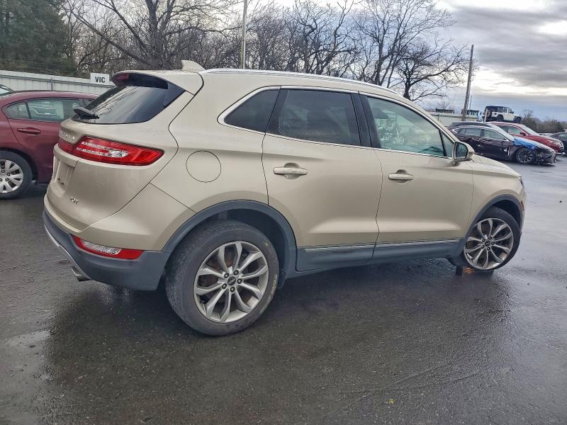Photo 3 from auction – 2017 LINCOLN MKC SELECT with VIN 5LMCJ2C95HUL04115