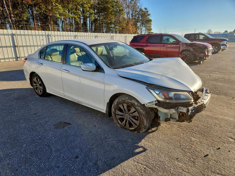 Photo 4 from auction – 2015 HONDA ACCORD LX with VIN 1HGCR2F30FA195599