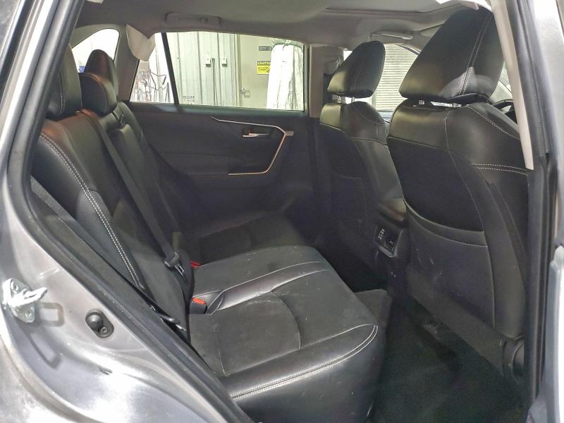 Photo 11 from auction – 2019 TOYOTA RAV4 XLE with VIN JTMP1RFV8KD010256