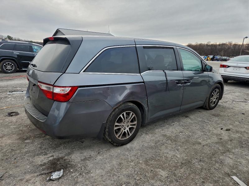Photo 3 from auction – 2011 HONDA ODYSSEY with VIN 5FNRL5H29BB078492