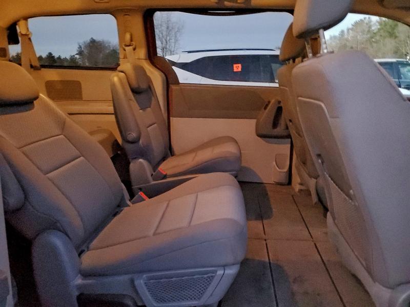 Photo 11 from auction – 2010 DODGE GRAND CARA with VIN 2D4RN4DE0AR116072