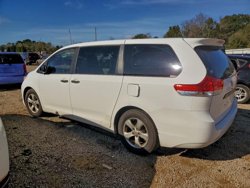 Foto 2 de la subasta – 2011 TOYOTA SIENNA con VIN 5TDZK3DC2BS050762