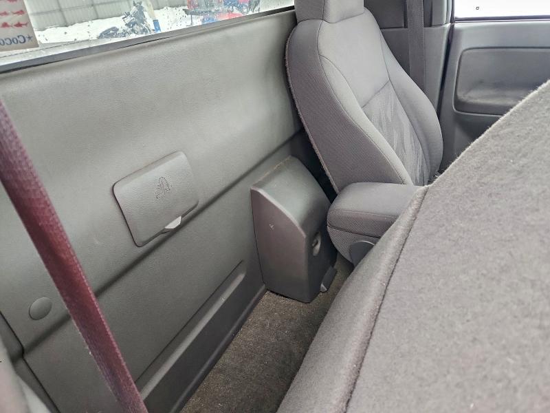 Photo 10 from auction – 2004 CHEVROLET COLORADO with VIN 1GCDT146X48210688