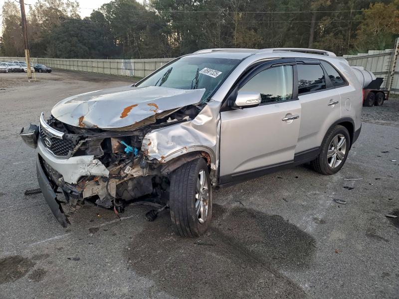 Photo 1 from auction – 2013 KIA SORENTO EX with VIN 5XYKU4A68DG419348