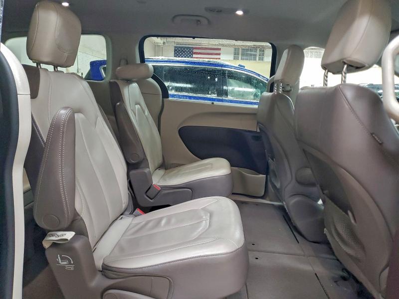 Photo 11 from auction – 2019 CHRYSLER PACIFICA T with VIN 2C4RC1BG5KR626621