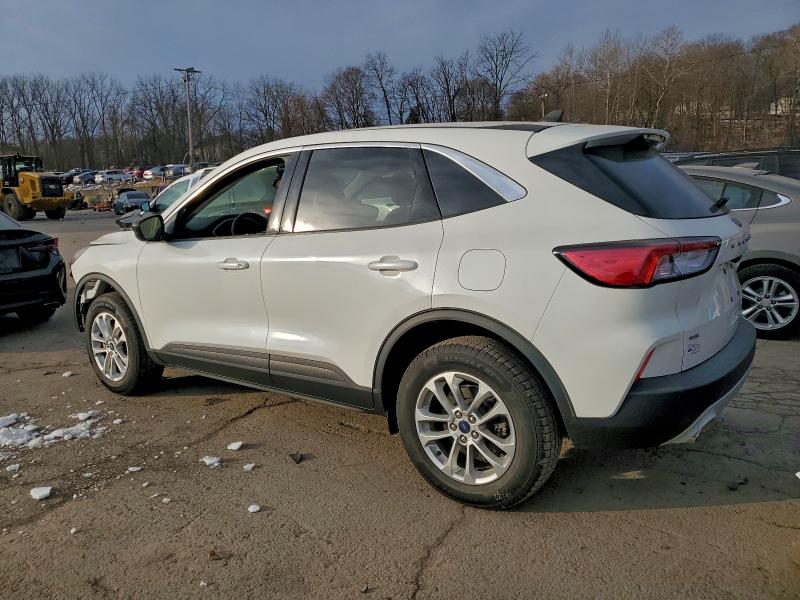 Photo 2 from auction – 2022 FORD ESCAPE with VIN 1FMCU9G62NUA02358