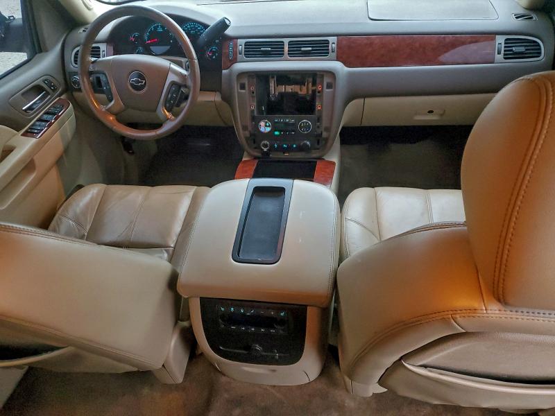 Photo 8 from auction – 2010 CHEVROLET TAHOE C150 with VIN 1GNUCBE0XAR171744