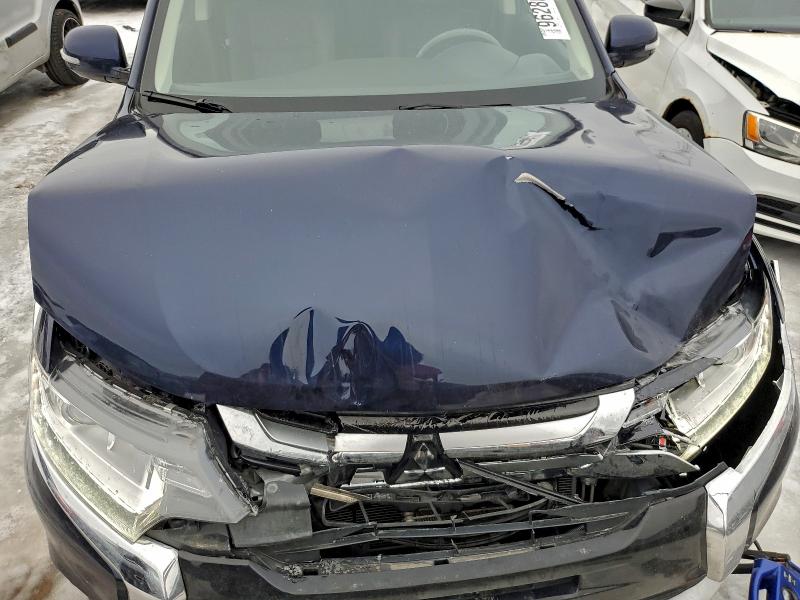 Photo 11 from auction – 2018 MITSUBISHI OUTLANDER with VIN JA4AZ3A33JZ070801