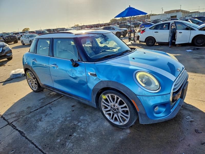 Photo 4 from auction – 2015 MINI COOPER with VIN WMWXS5C58FT828850