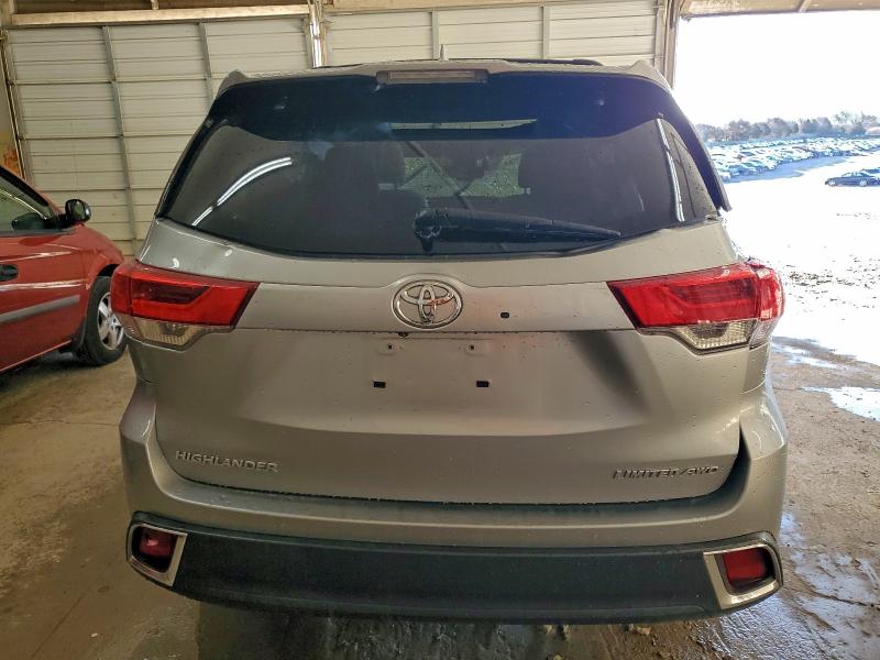 Photo 6 from auction – 2019 TOYOTA HIGHLANDER with VIN 5TDDZRFH7KS984482