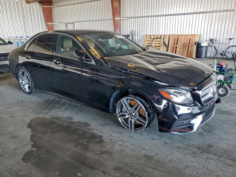 Photo 4 from auction – 2017 MERCEDES-BENZ E 300 with VIN WDDZF4JB7HA238713