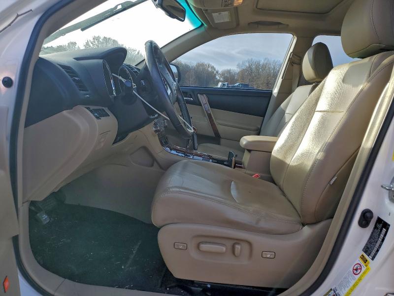 Photo 7 from auction – 2011 TOYOTA HIGHLANDER with VIN 5TDYK3EH5BS033766