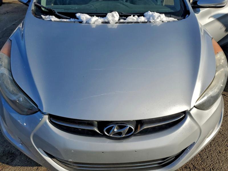 Photo 11 from auction – 2012 HYUNDAI ELANTRA GL with VIN 5NPDH4AE0CH081407