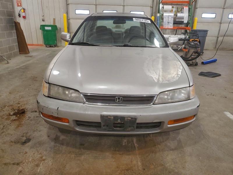 Photo 5 from auction – 1996 HONDA ACCORD with VIN 1HGCD565XTA071773