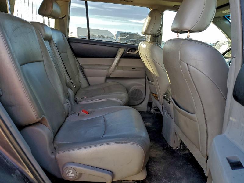 Photo 11 from auction – 2012 TOYOTA HIGHLANDER with VIN 5TDBK3EH9CS123882