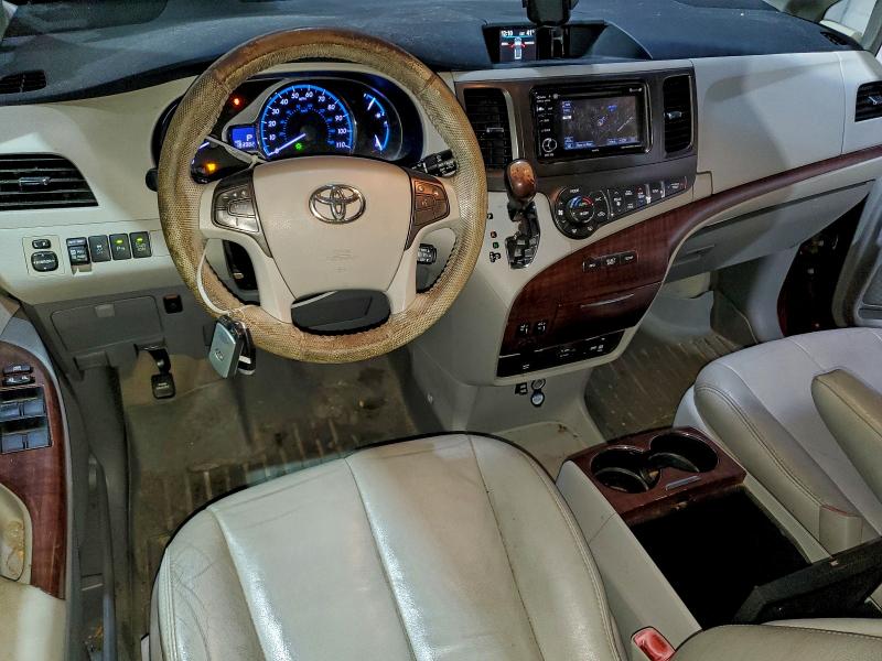 Photo 8 from auction – 2013 TOYOTA SIENNA XLE with VIN 5TDDK3DC5DS063096
