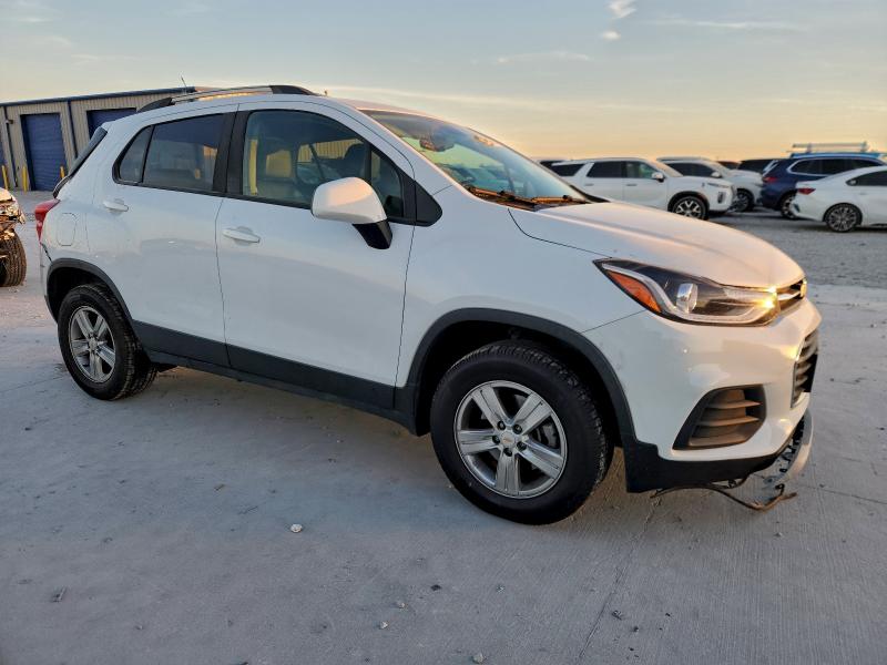 Photo 4 from auction – 2021 CHEVROLET TRAX 1LT with VIN KL7CJPSBXMB349630