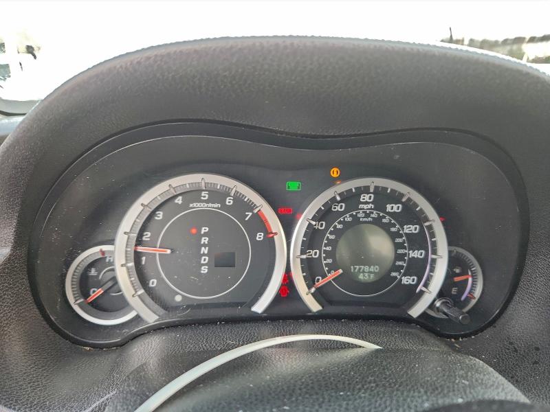 Photo 9 from auction – 2010 ACURA TSX with VIN JH4CU2F67AC017918