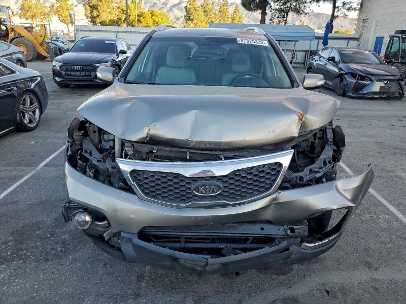 Photo 5 from auction – 2011 KIA SORENTO BA with VIN 5XYKT3A19BG060235