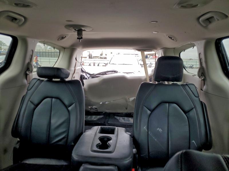 Photo 10 from auction – 2017 CHRYSLER PACIFICA with VIN 2C4RC1BG7HR543023