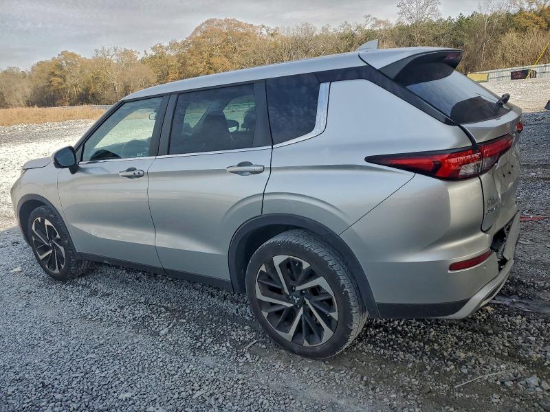 Photo 2 from auction – 2023 MITSUBISHI OUTLANDER with VIN JA4J3UA8XPZ020280
