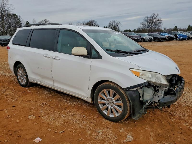 Photo 4 from auction – 2012 TOYOTA SIENNA XLE with VIN 5TDDK3DCXCS030951
