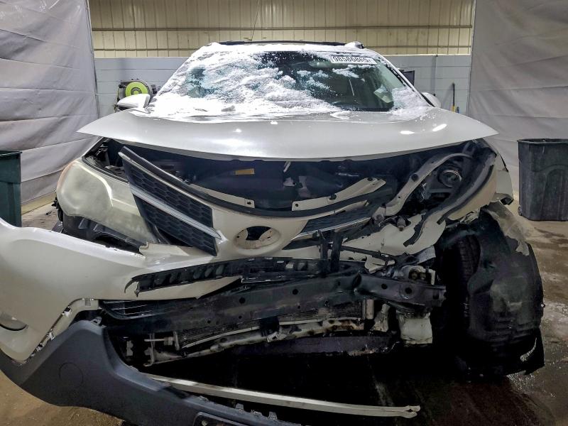 Photo 5 from auction – 2014 TOYOTA RAV4 LIMIT with VIN 2T3DFREV0EW128556