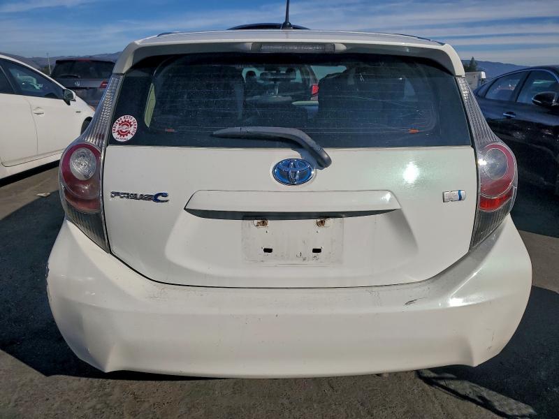 Photo 6 from auction – 2013 TOYOTA PRIUS C with VIN JTDKDTB32D1049240