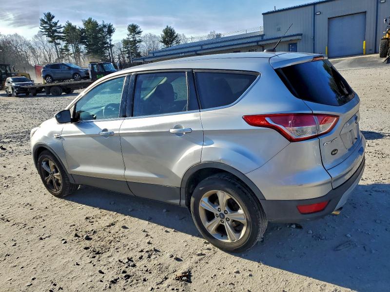 Foto 2 de la subasta – 2015 FORD ESCAPE SE con VIN 1FMCU0G73FUC06978