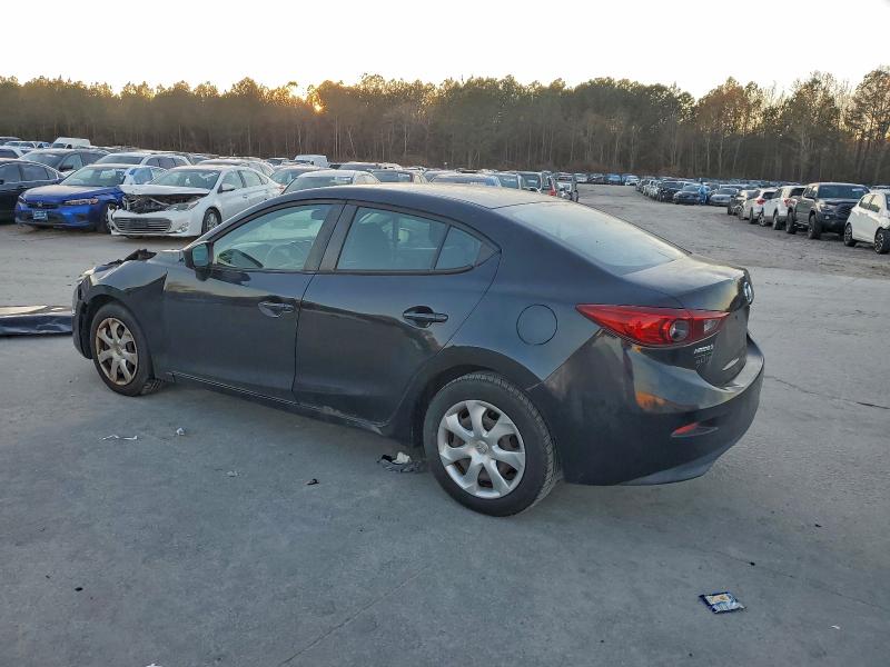 Photo 2 from auction – 2017 MAZDA 3 SPORT with VIN 3MZBN1U7XHM114598
