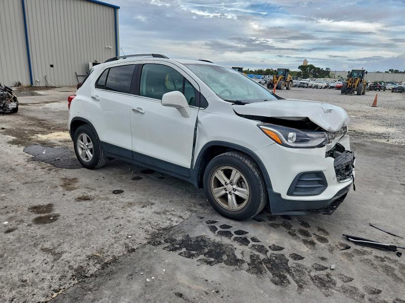 Photo 4 from auction – 2018 CHEVROLET TRAX 1LT with VIN KL7CJLSB8JB704816
