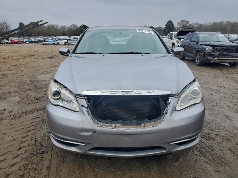 Photo 5 from auction – 2014 CHRYSLER 200 LX with VIN 1C3CCBAG0EN171941