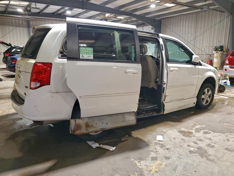 Photo 3 from auction – 2011 DODGE GRAND CARA with VIN 2D4RN3DG9BR776964