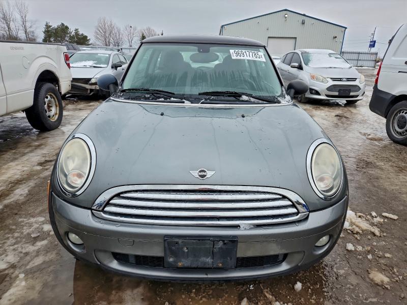 Photo 5 from auction – 2010 MINI COOPER with VIN WMWMF3C51ATU79678