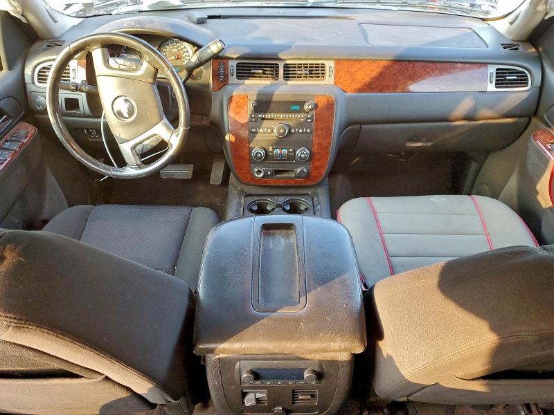 Photo 8 from auction – 2011 CHEVROLET AVALANCHE with VIN 3GNMCEE01BG147626