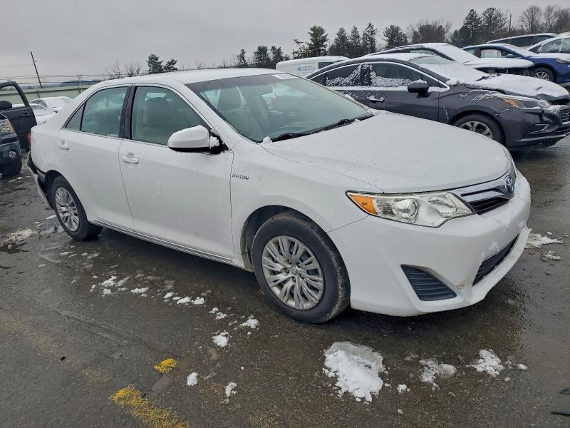 Photo 4 from auction – 2014 TOYOTA CAMRY HYBR with VIN 4T1BD1FK0EU109260