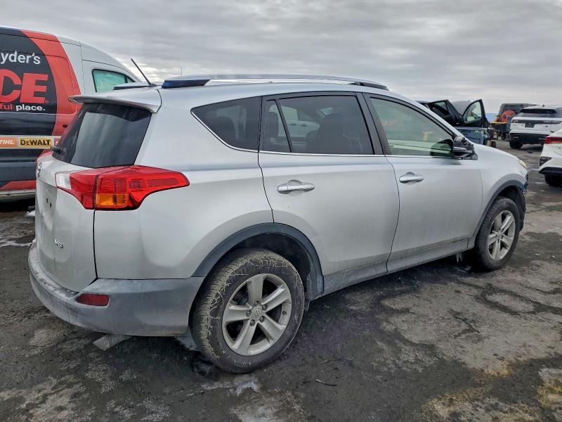 Photo 3 from auction – 2013 TOYOTA RAV4 XLE with VIN JTMRFREV2DD032929