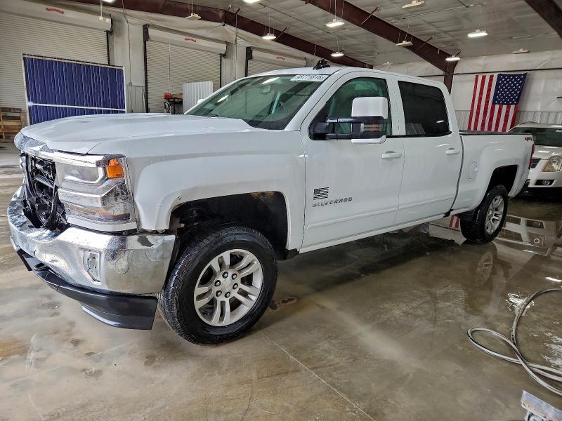 CHEVROLET SILVERADO 2017 with VIN 1GCUKREC8HF180730 - Photo from auction