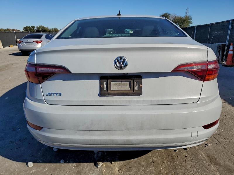 Photo 6 from auction – 2019 VOLKSWAGEN JETTA with VIN 3VWC57BU2KM052590