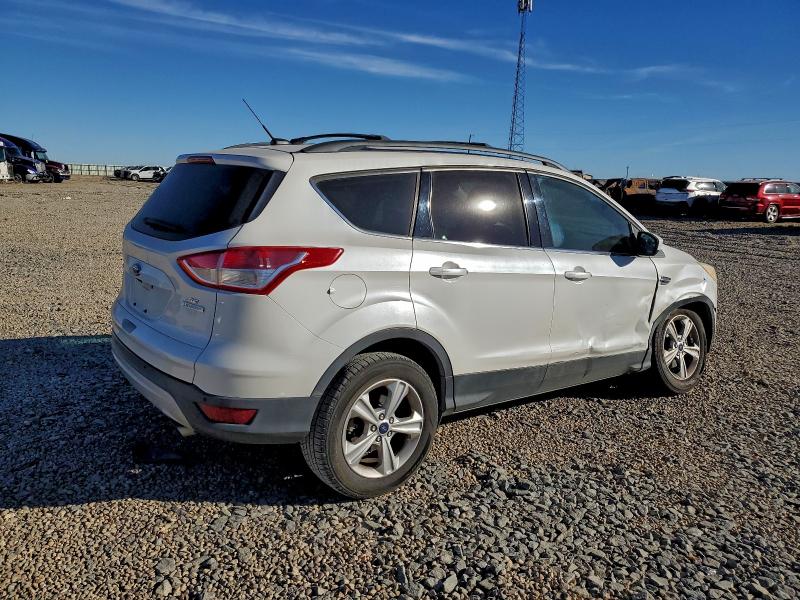 Photo 3 from auction – 2016 FORD ESCAPE SE with VIN 1FMCU0GX3GUC78507