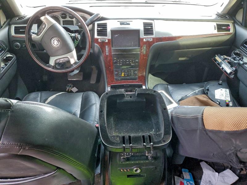 Photo 8 from auction – 2013 CADILLAC ESCALADE L with VIN 1GYS3BEF8DR127289