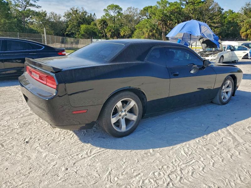 Photo 3 from auction – 2014 DODGE CHALLENGER with VIN 2C3CDYAG0EH110632