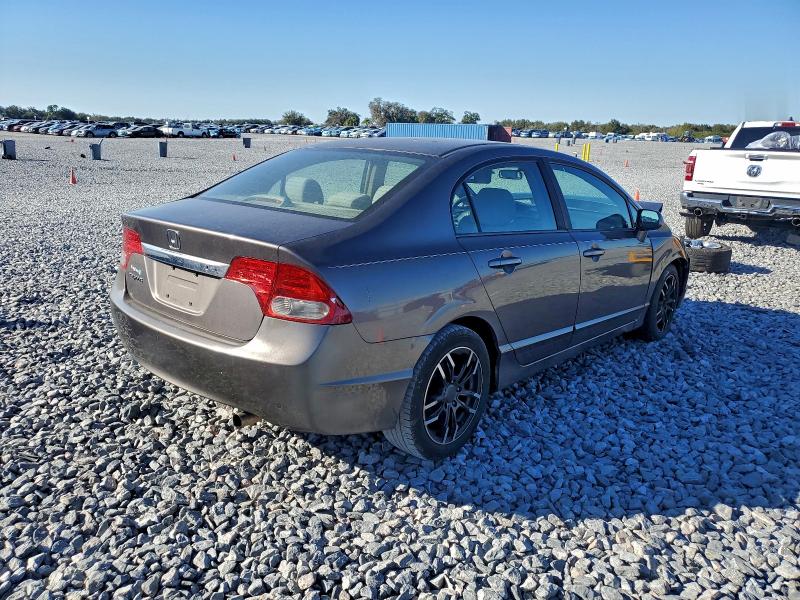 Photo 3 from auction – 2011 HONDA CIVIC LX with VIN 19XFA1F55BE019878