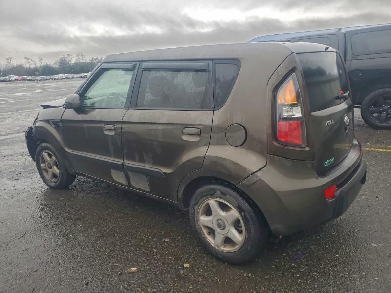 Photo 2 from auction – 2010 KIA SOUL + with VIN KNDJT2A24A7105463