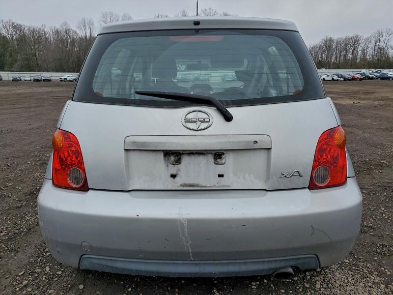 Photo 6 from auction – 2005 TOYOTA SCION with VIN JTKKT624950090736