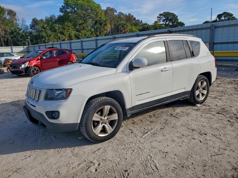JEEP COMPASS LA 2015 with VIN 1C4NJDEB6FD357754 - Photo from auction